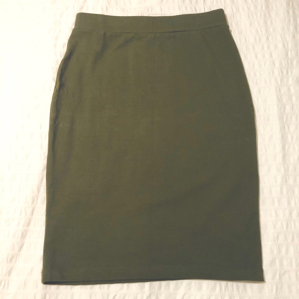 Green pencil skirt from Forever 21